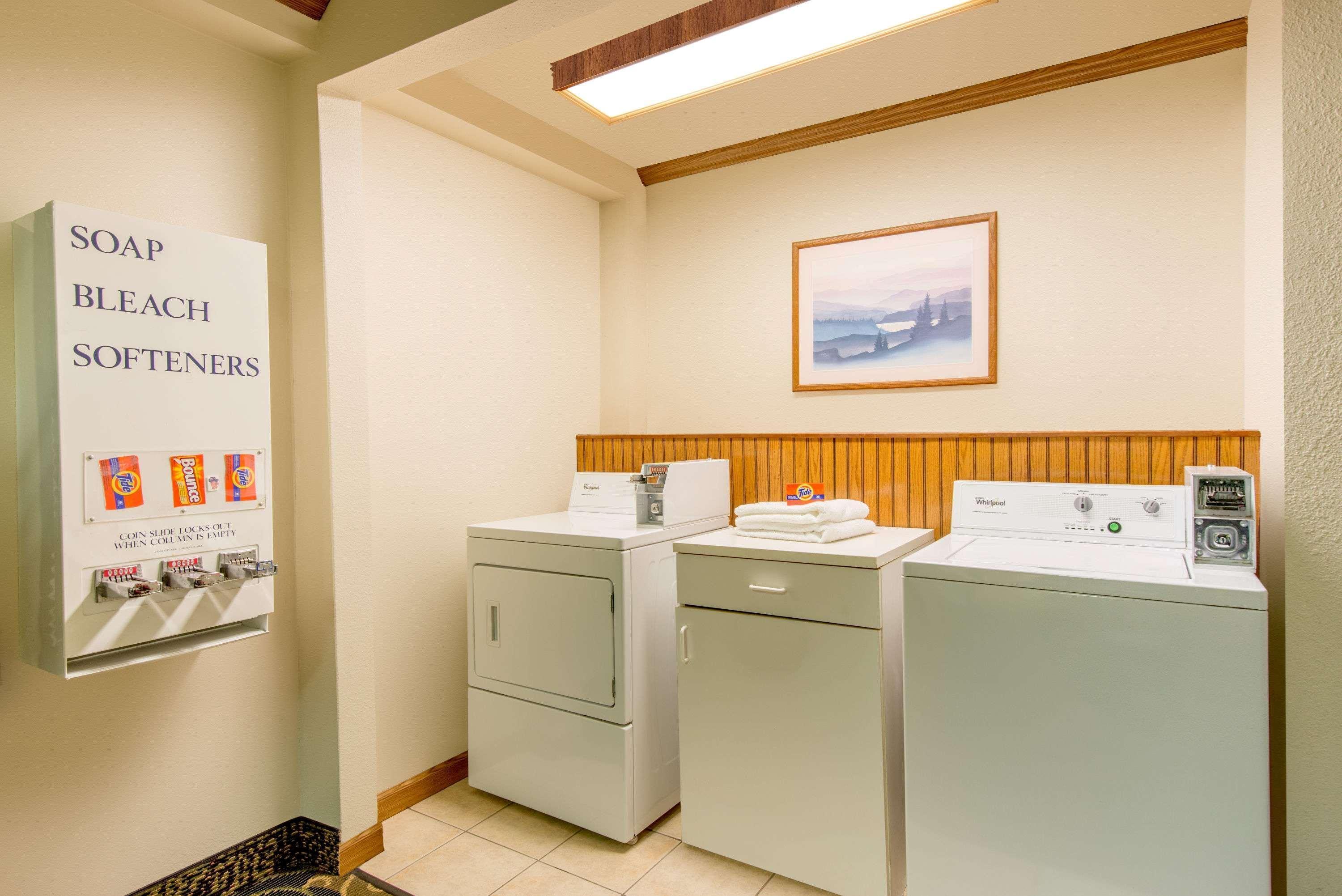 Super 8 By Wyndham Youngstown/Austintown Εξωτερικό φωτογραφία