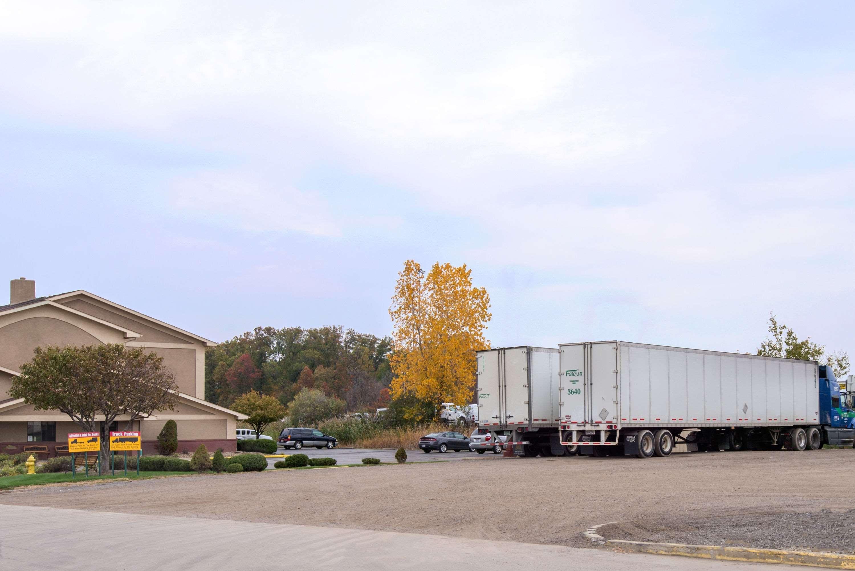 Super 8 By Wyndham Youngstown/Austintown Εξωτερικό φωτογραφία